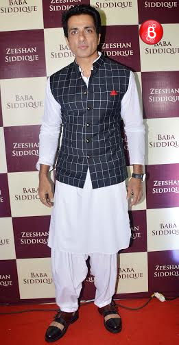 B-Town celebs attend Baba Siddique’s Iftar party