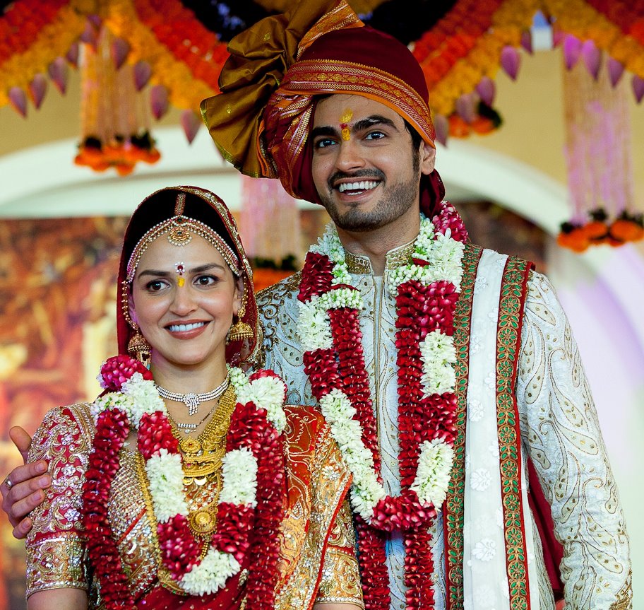 5 Bollywood Celebs who got married to their fans