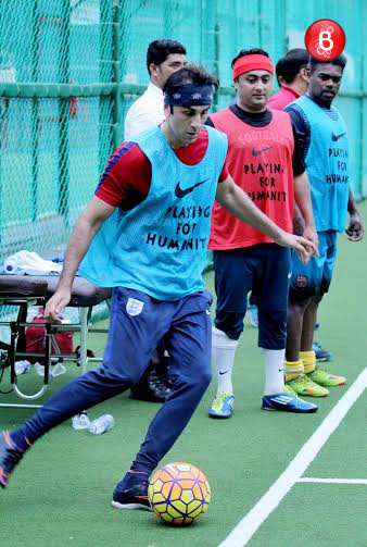 Ranbir Kapoor, Aditya Roy Kapur and other celebs practice football