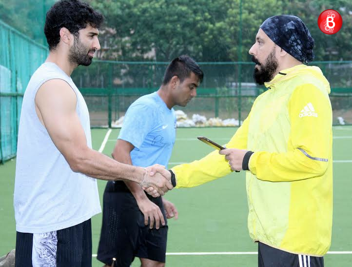 Ranbir Kapoor, Aditya Roy Kapur and other celebs practice football