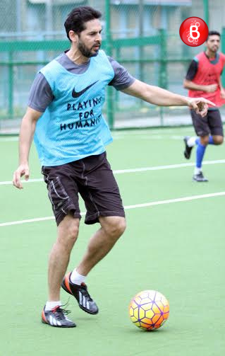 Ranbir Kapoor, Aditya Roy Kapur and other celebs practice football