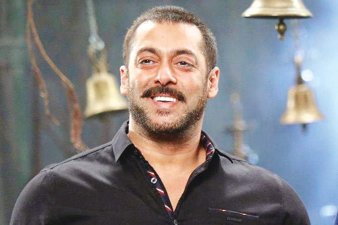 Salman Khan's Latest Still From ‘Jag Ghoomeya’ Song looks fervent