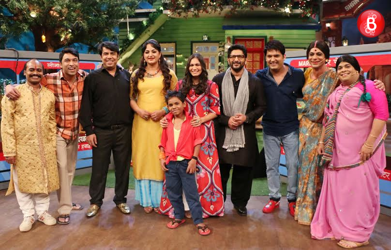 Arshad Warsi and Maria Goretti with cast of The Kapil Sharma Show