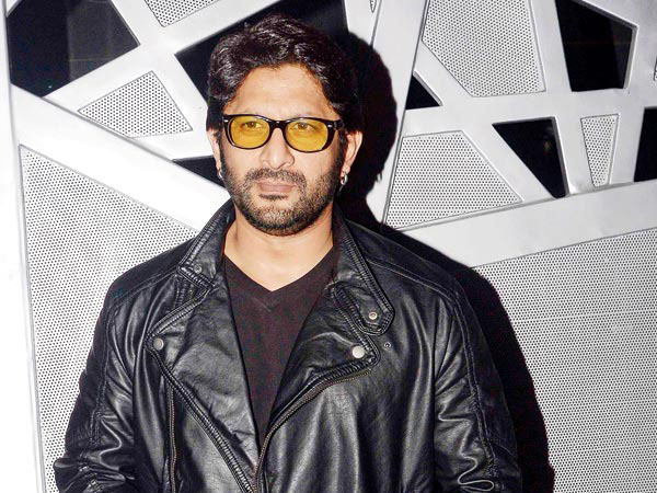 Arshad Warsi shows off his muscles