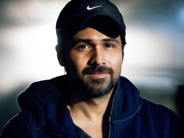 Emraan Hashmi visits his fan at the cancer hospital