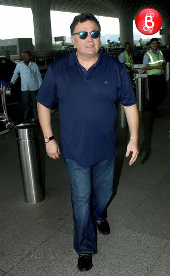 Rishi Kapoor snapped at airport