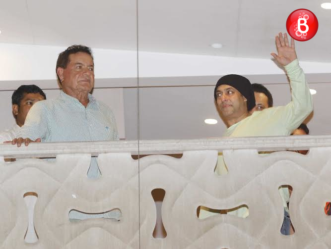 Salim Khan and Salman Khan greet fans on Eid