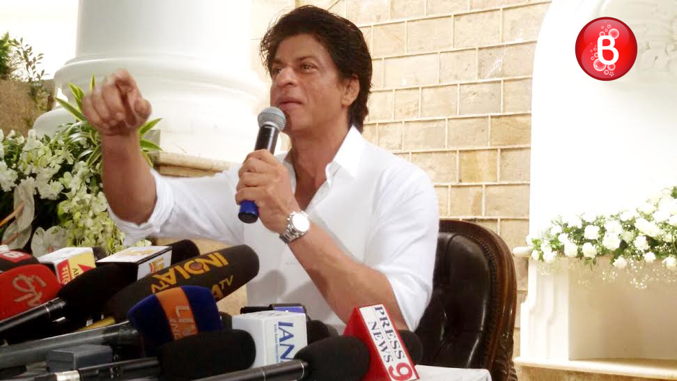 Shah Rukh Khan holds conference at Mannat