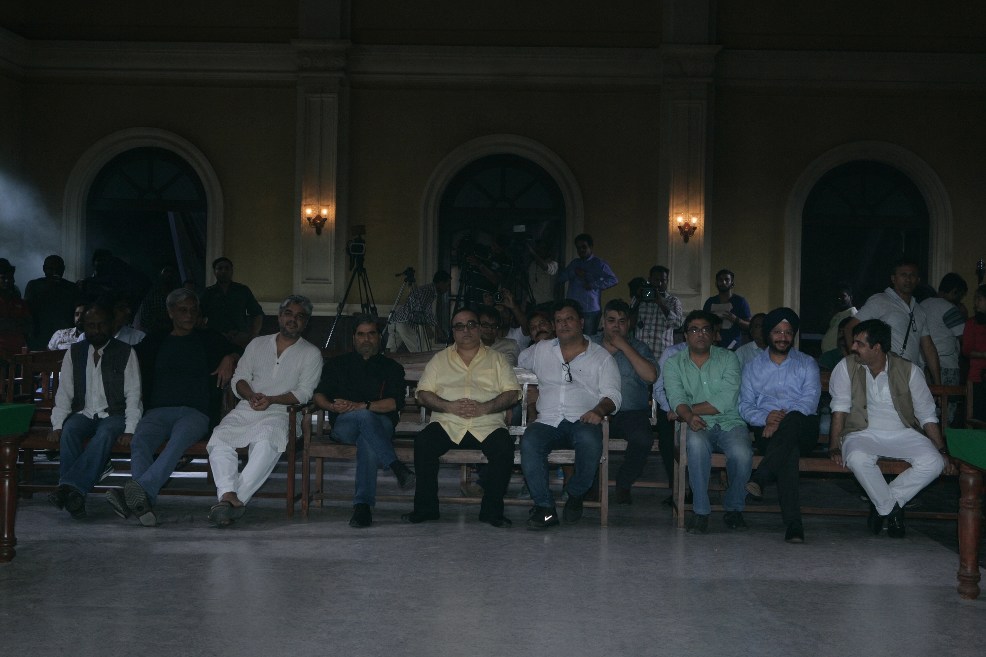 Tigmanshu Dhulia with guests on sets of 'Raag Desh'