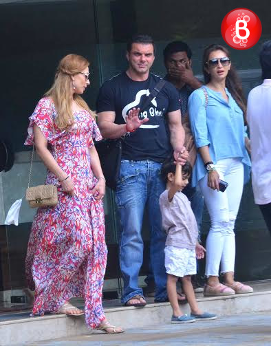 Salman Khan celebrates Raksha Bandhan with family and ladylove Iulia Vantur
