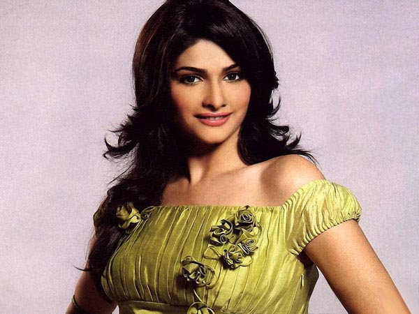 Prachi Desai wishes to have a film with all female cast members