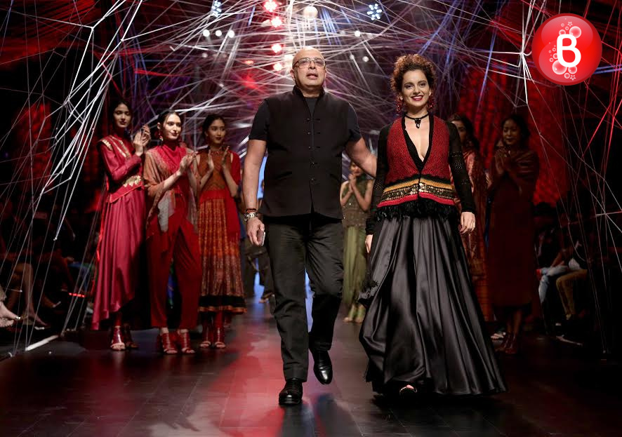 Kangana Ranaut and Tarun Tahiliani snapped at Lakme Fashion Week 2016