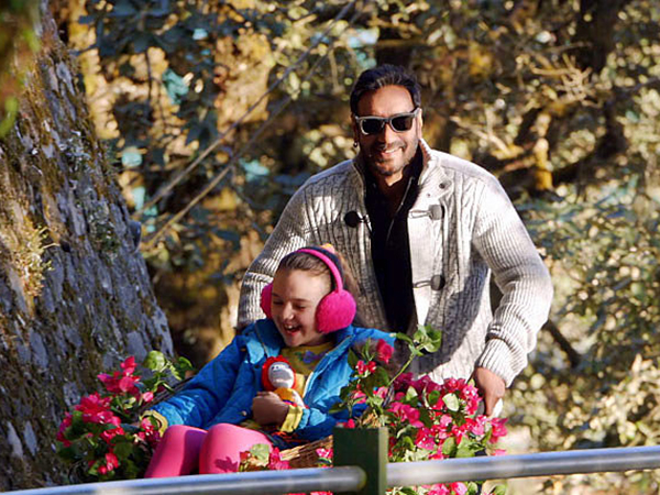 Ajay Devgn shares a new picture with Abigail Eames