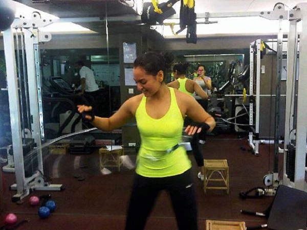 Sonakshi Sinha working out