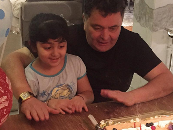 rishi kapoor with granddaughter