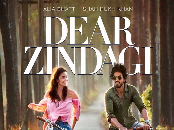 Alia Bhatt and Shah Rukh Khan in Dear Zindagi