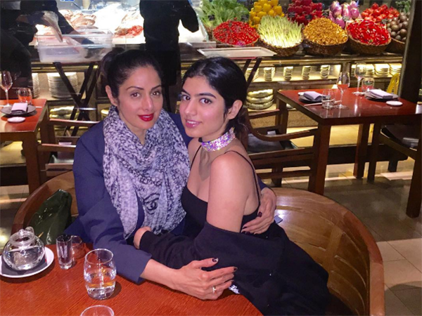 Sridevi shares a picture with daughter Khushi Kapoor