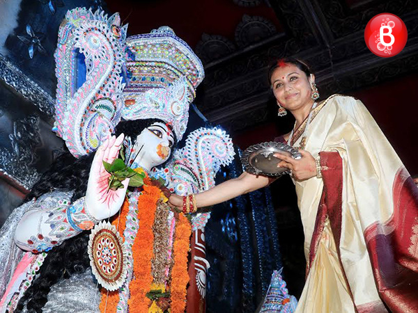 Rani Mukerji visits Durga Puja Pandal on Vijaya Dashami