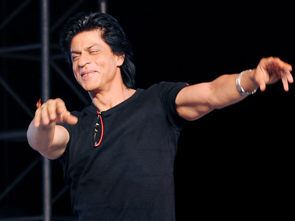 Shah Rukh Khan dancing