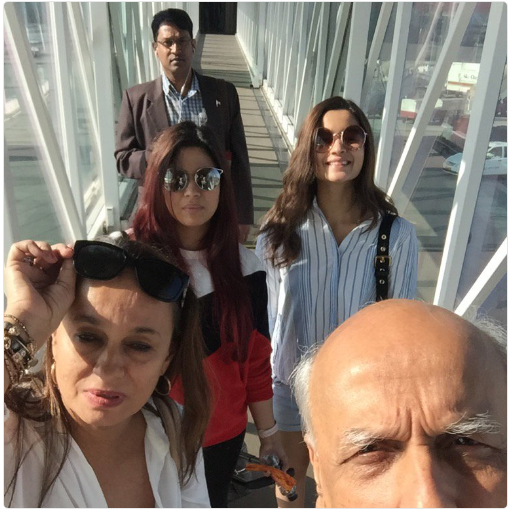 Alia Bhatt with sister and parents