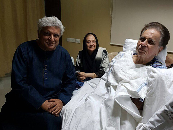 Javed Akhtar meets Saira Banu and Dilip Kumar at the hospital