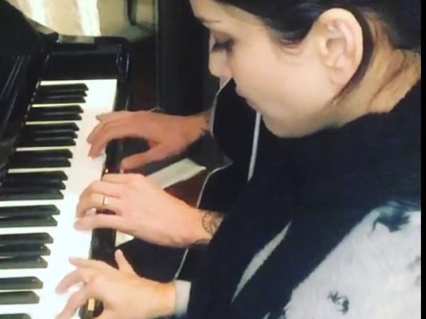 Sunny Leone playing Piano