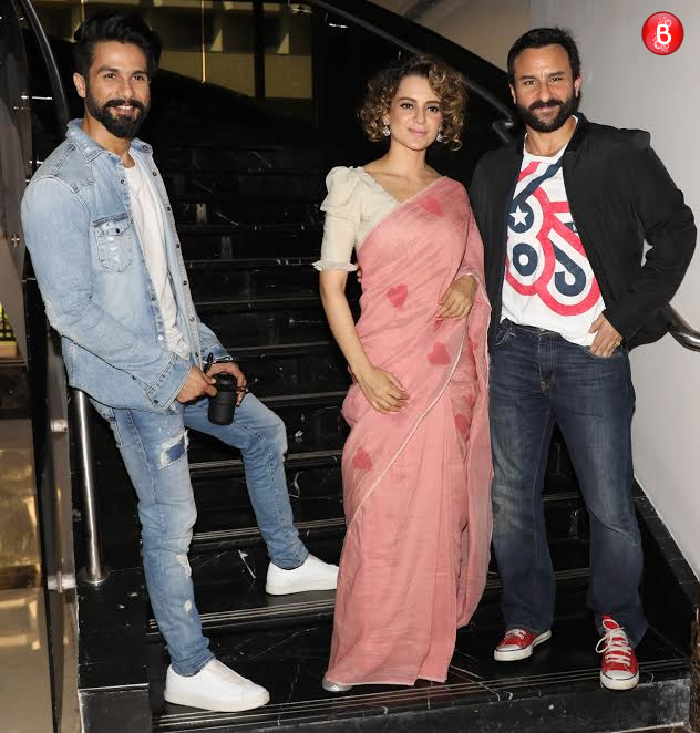 Kangana Ranaut revels in a bright new season as she introduces Global  Desi's Summer'19 collection in style. ♥️ It's tim… | Elegant dresses, Retro  dress, Global desi