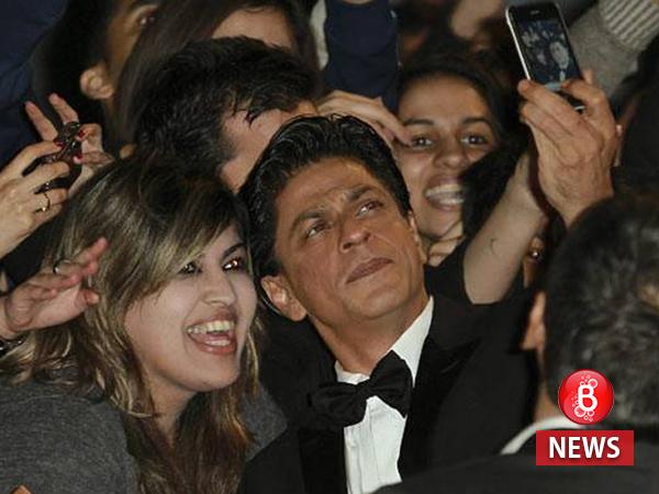 Shah RukH Khan female fans