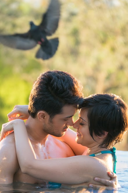 Ashish Bisht and Arpita Chatterjee share love in song 'Aawari'.