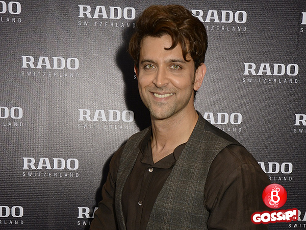 Hrithik Roshan signs his first biopic on mathematician Anand Kumar's life?