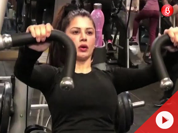 Kainaat Arora's workout video