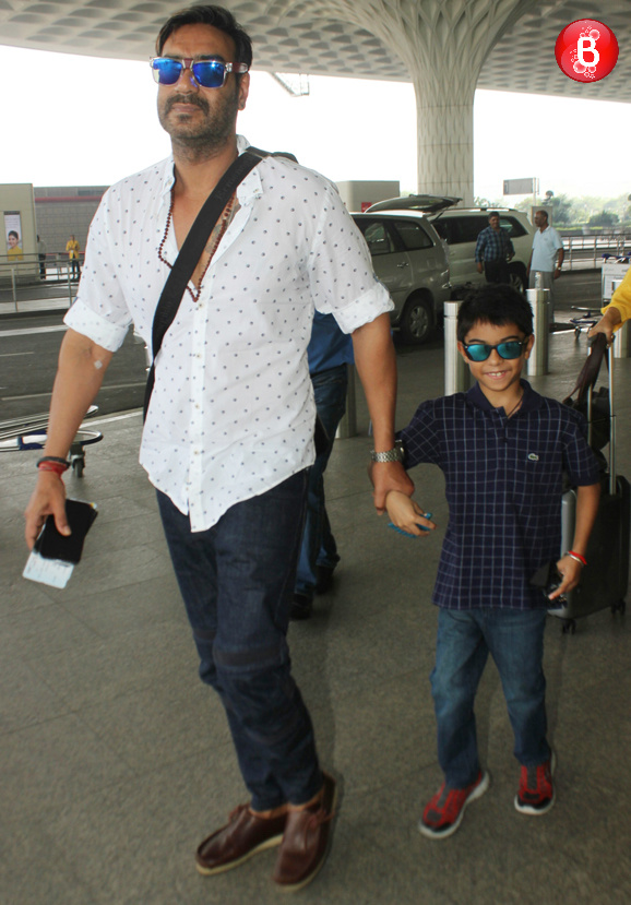 Ajay Devgn and Kajol at airport