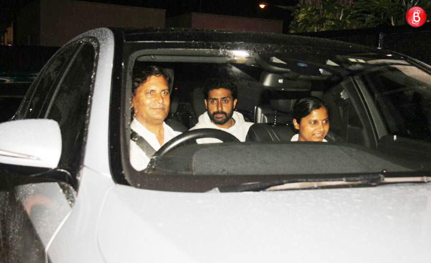 Bachchan family at airport