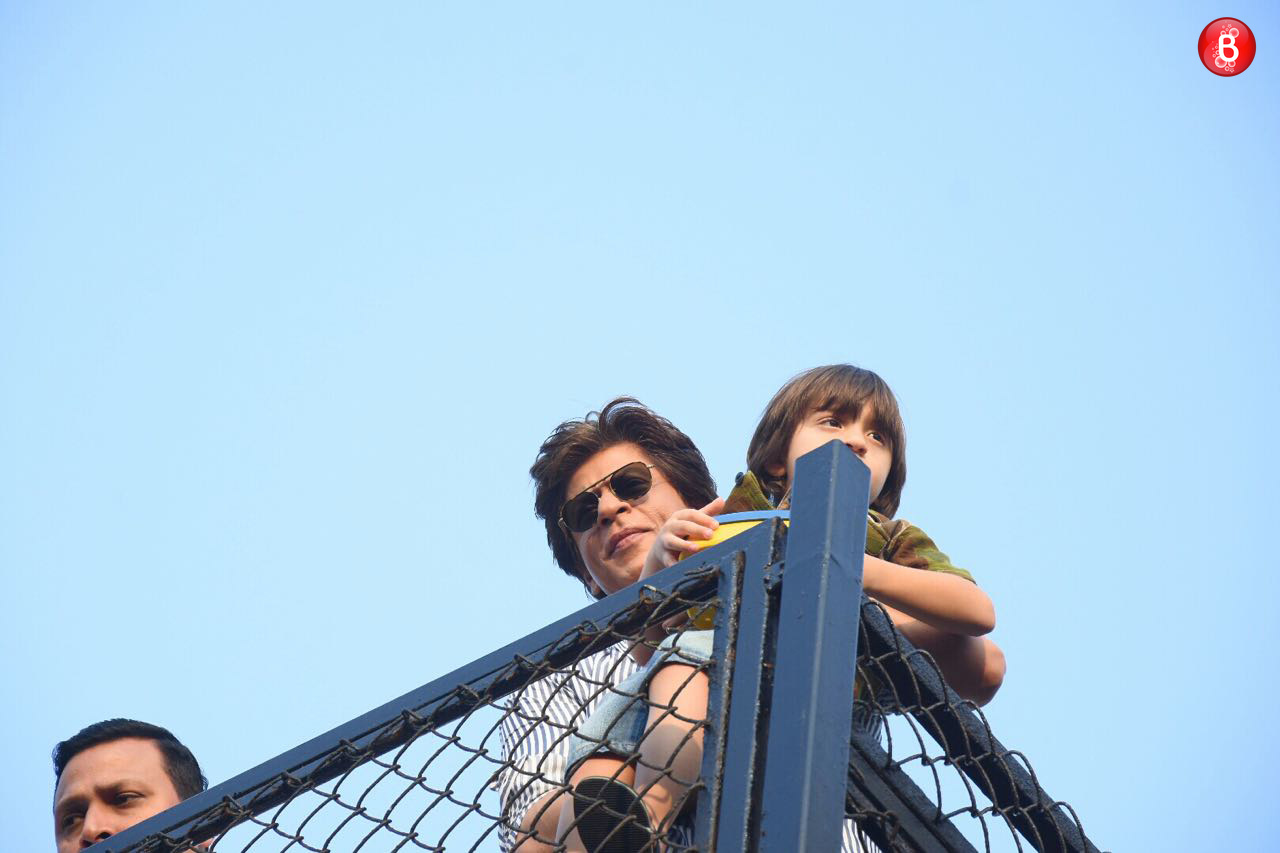 SRK with AbRam photos