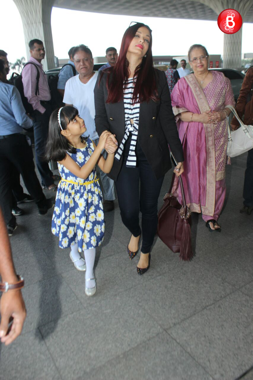 Aishwarya Rai Bachchan with Aaradhya pictures