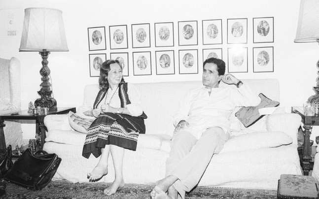 Shashi Kapoor with wife photos