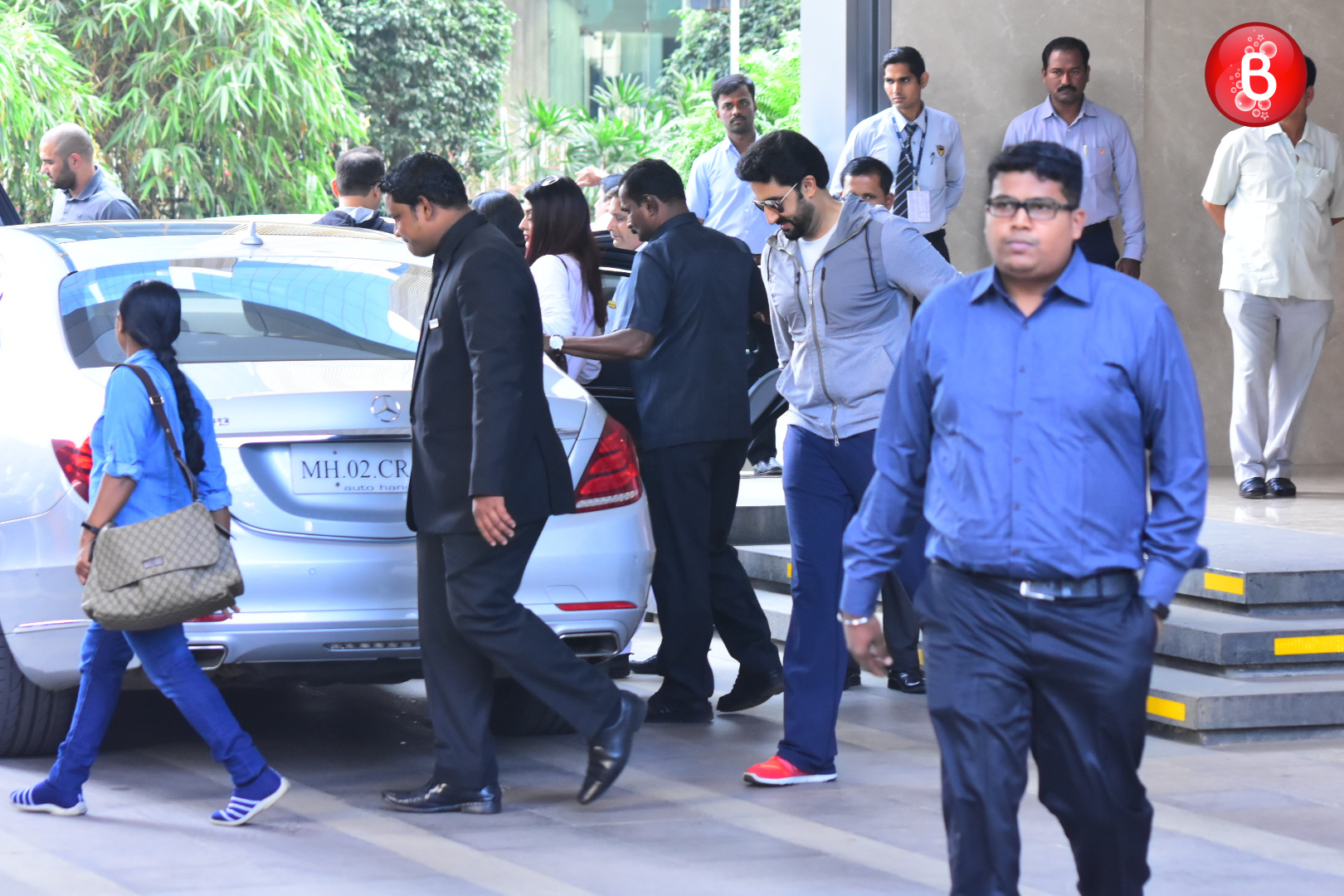 Abhishek Bachchan and Aishwarya Rai Bachchan spotted