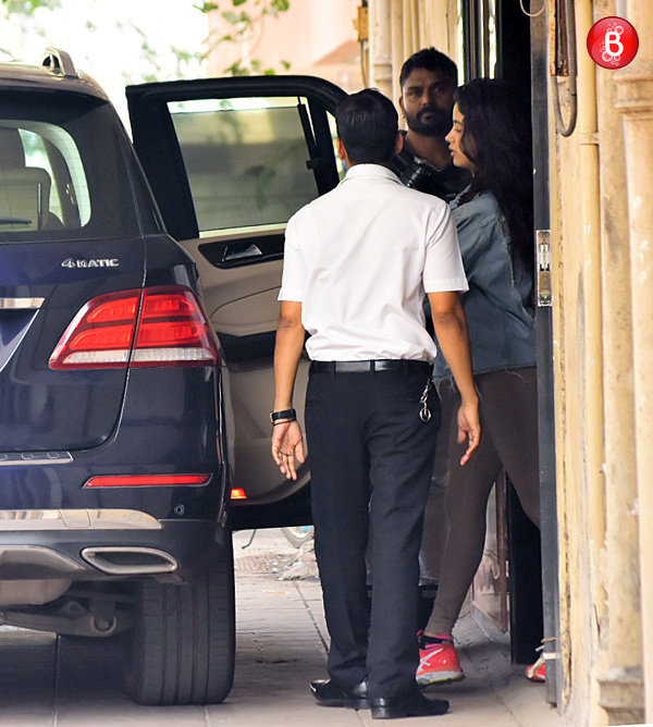 Ishaan Khatter and Janhvi Kapoor are spotted outside a gym