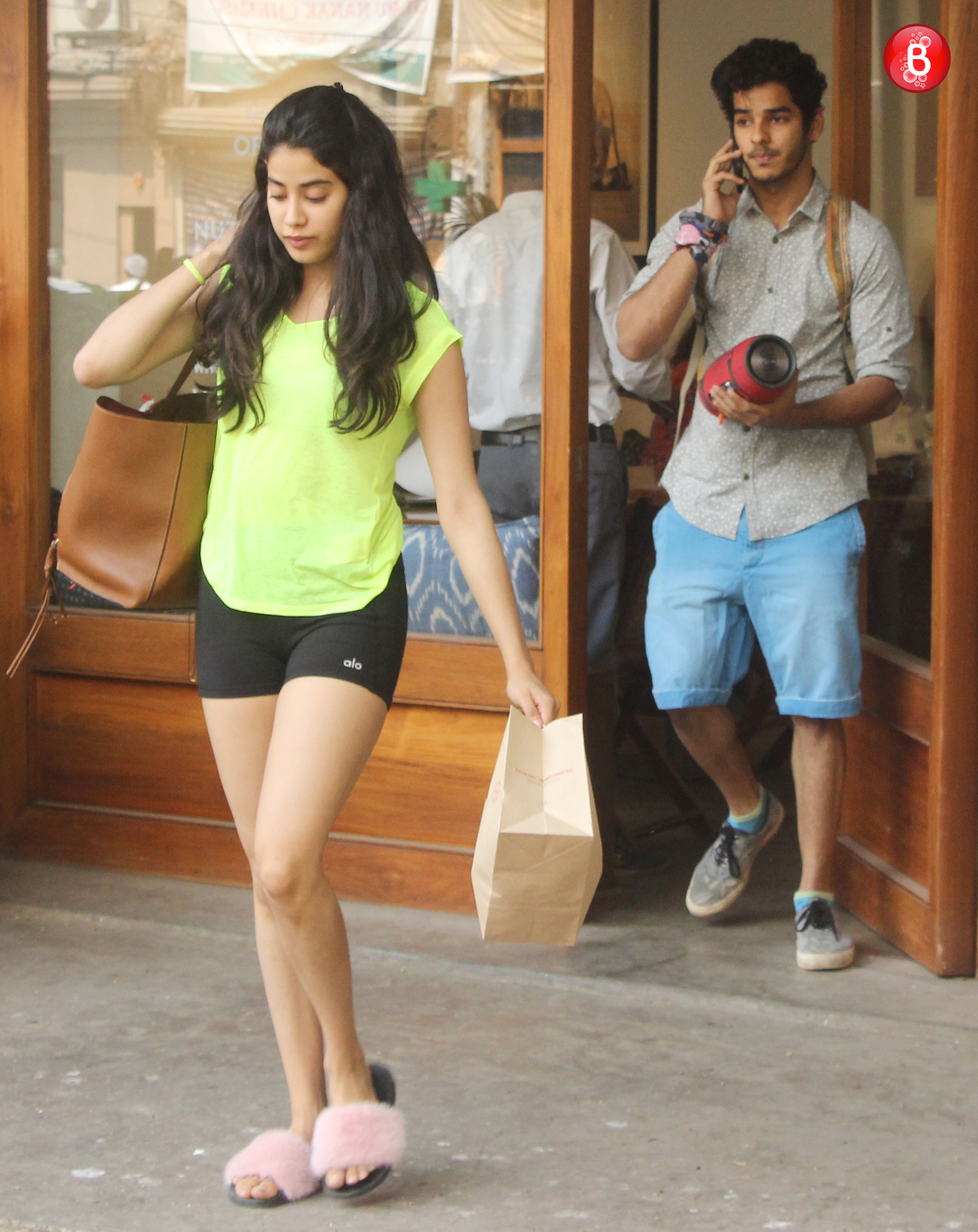 Ishaan Khatter and Janhvi Kapoor photos