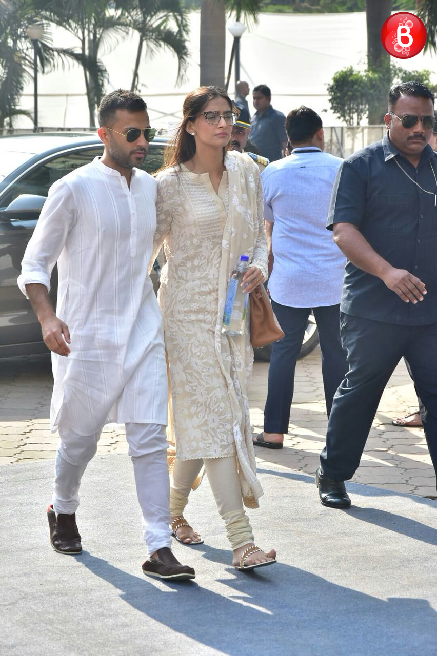 Sonam Kapoor and Anand Ahuja at Sridevi last rites