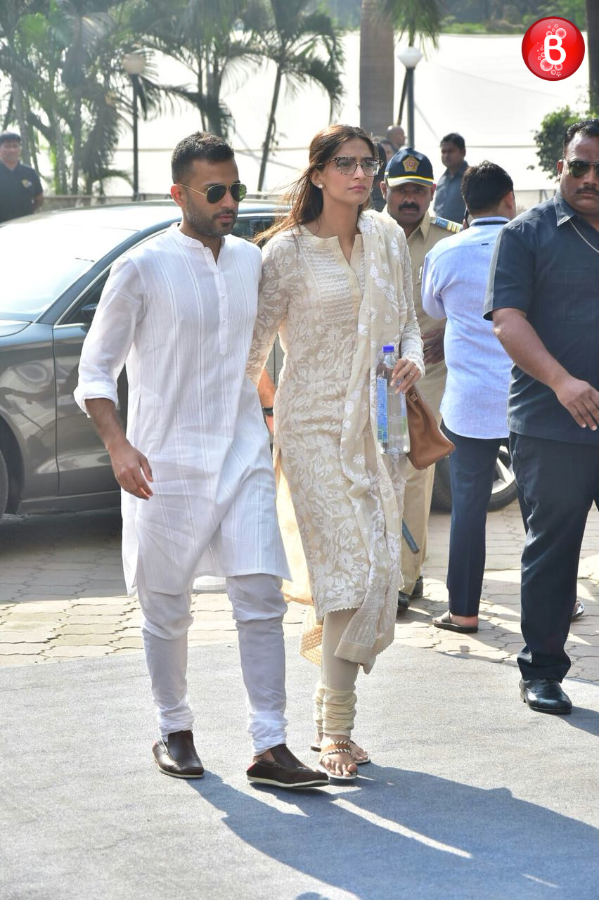 Sonam Kapoor and Anand Ahuja at Sridevi last rites