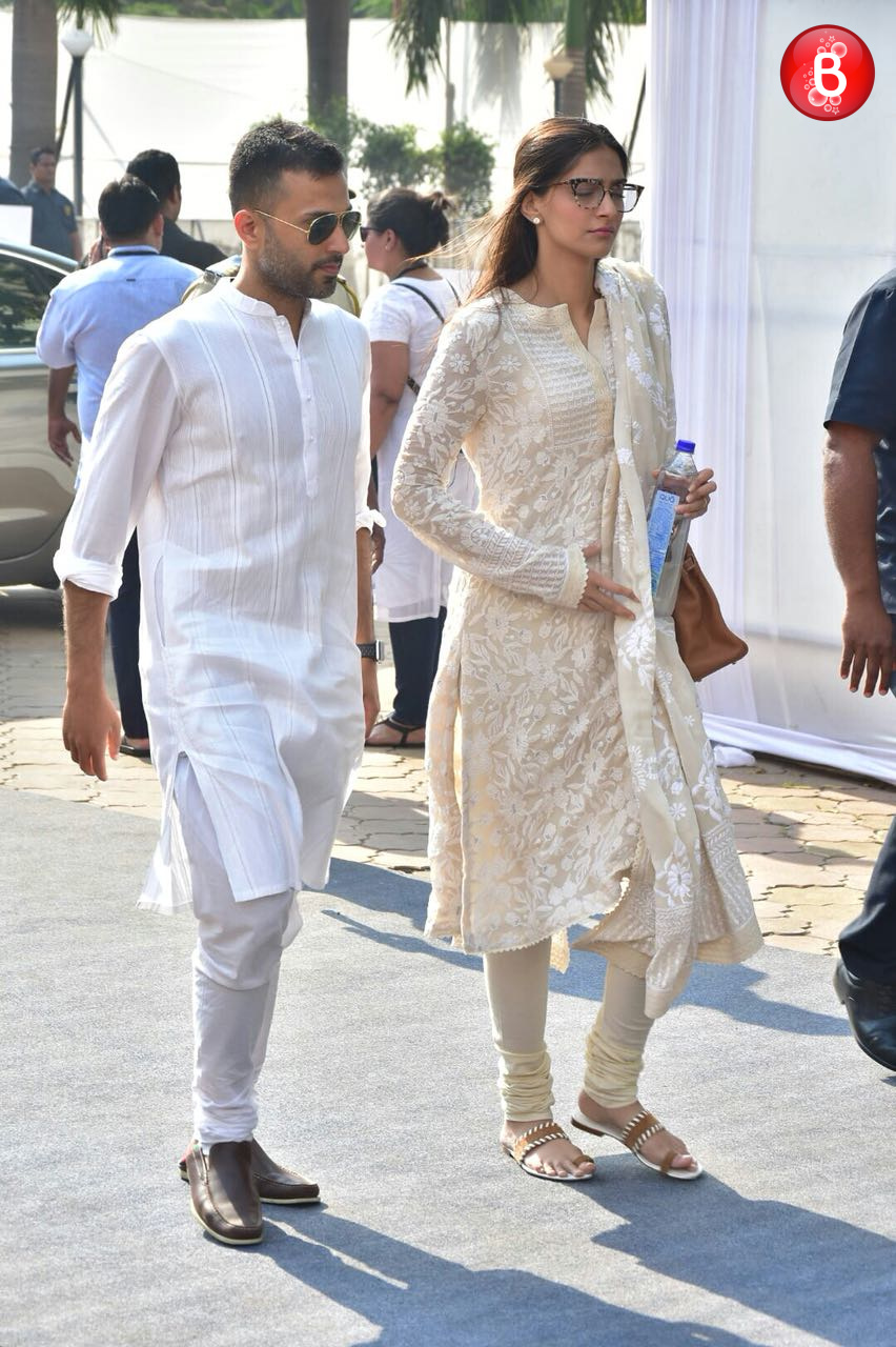 Sonam Kapoor and Anand Ahuja at Sridevi last rites