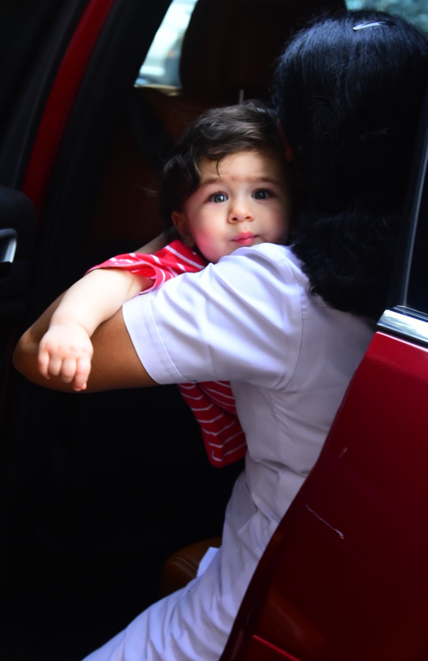 Taimur and Inaaya pictures