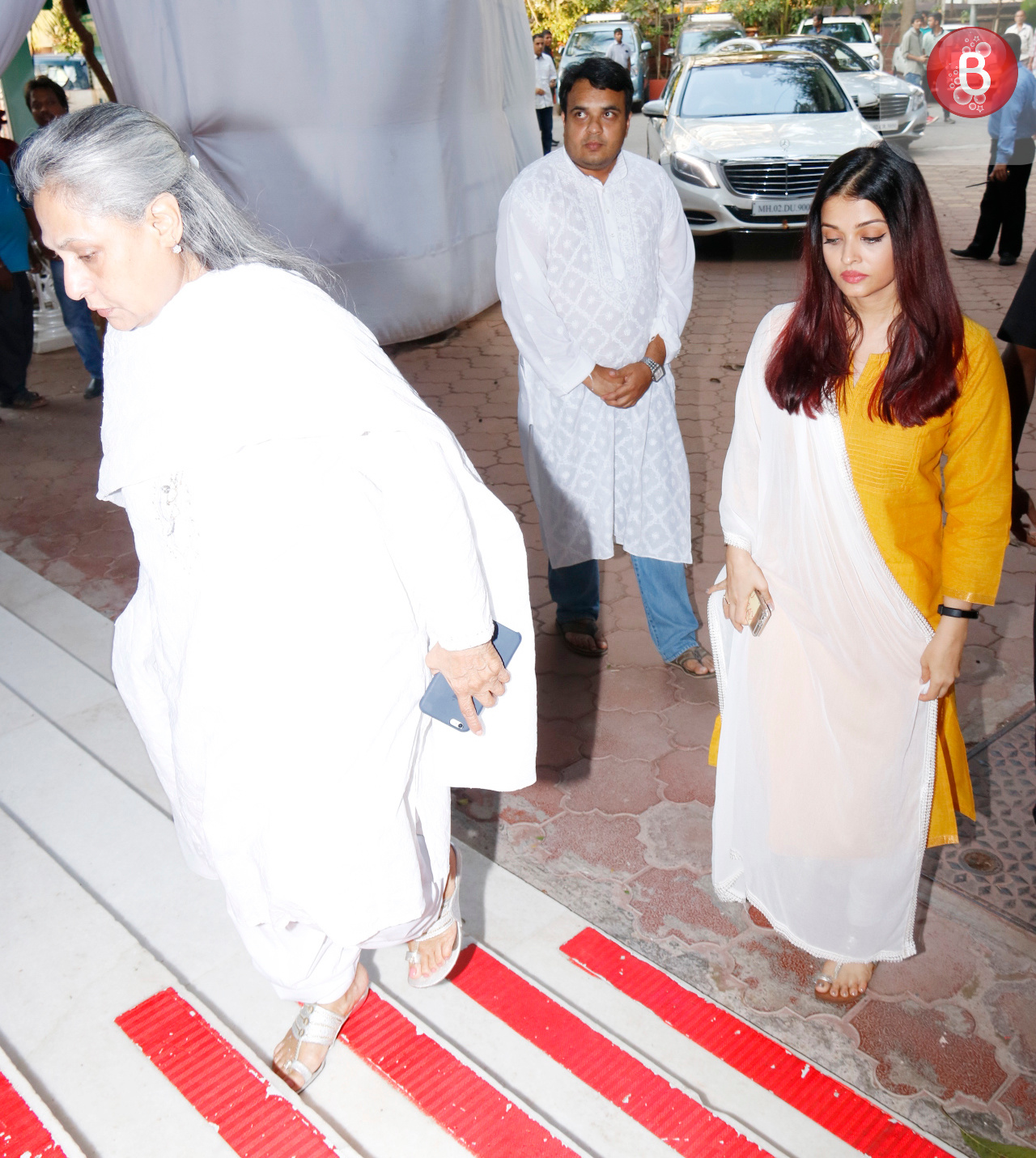 Jaya Bachchan, Aishwarya Rai Bachchan at Shammi aunty chautha