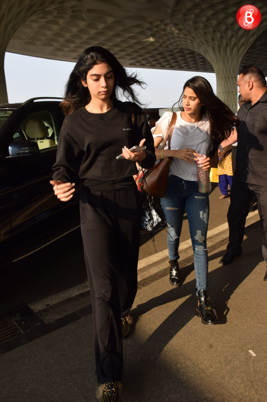 Janhvi Kapoor, Kushi Kapoor images