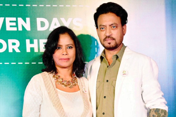 Irrfan Khan fell in love with Sutapa Sikdar when both of them were studying at the National School of Drama. They tied the knot in 1995. They have two kids, Babil and Aryan. Sikdar worked as a dialogue writer with Irrfan on movies like ‘Shabd’, ‘Supari’, ‘Khamoshi The Musical’. Till date, Sikdar has stayed away from the shutterbugs.