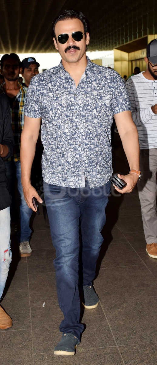 bollywood celebs airport august 7