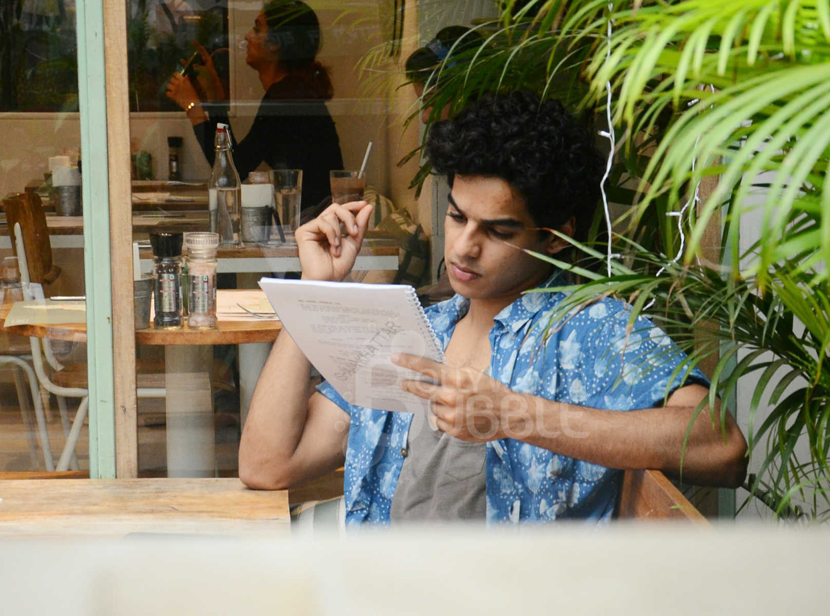 ishaan khatter spotted bandra