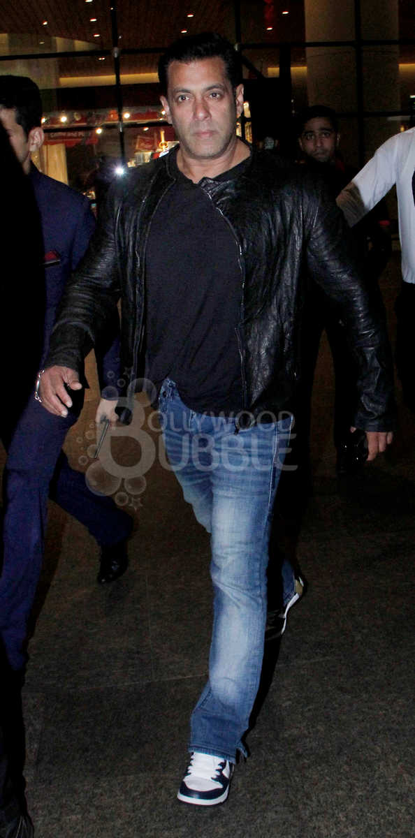 Salman Khan spotted airport 28th August