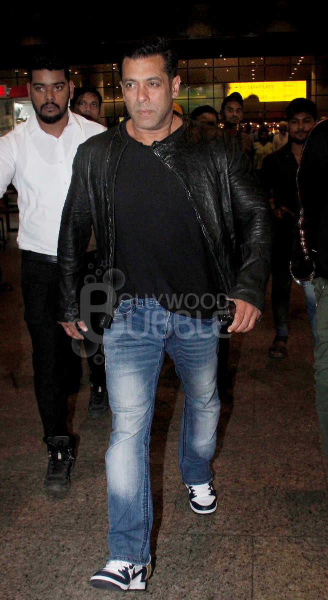 Salman Khan spotted airport 28th August